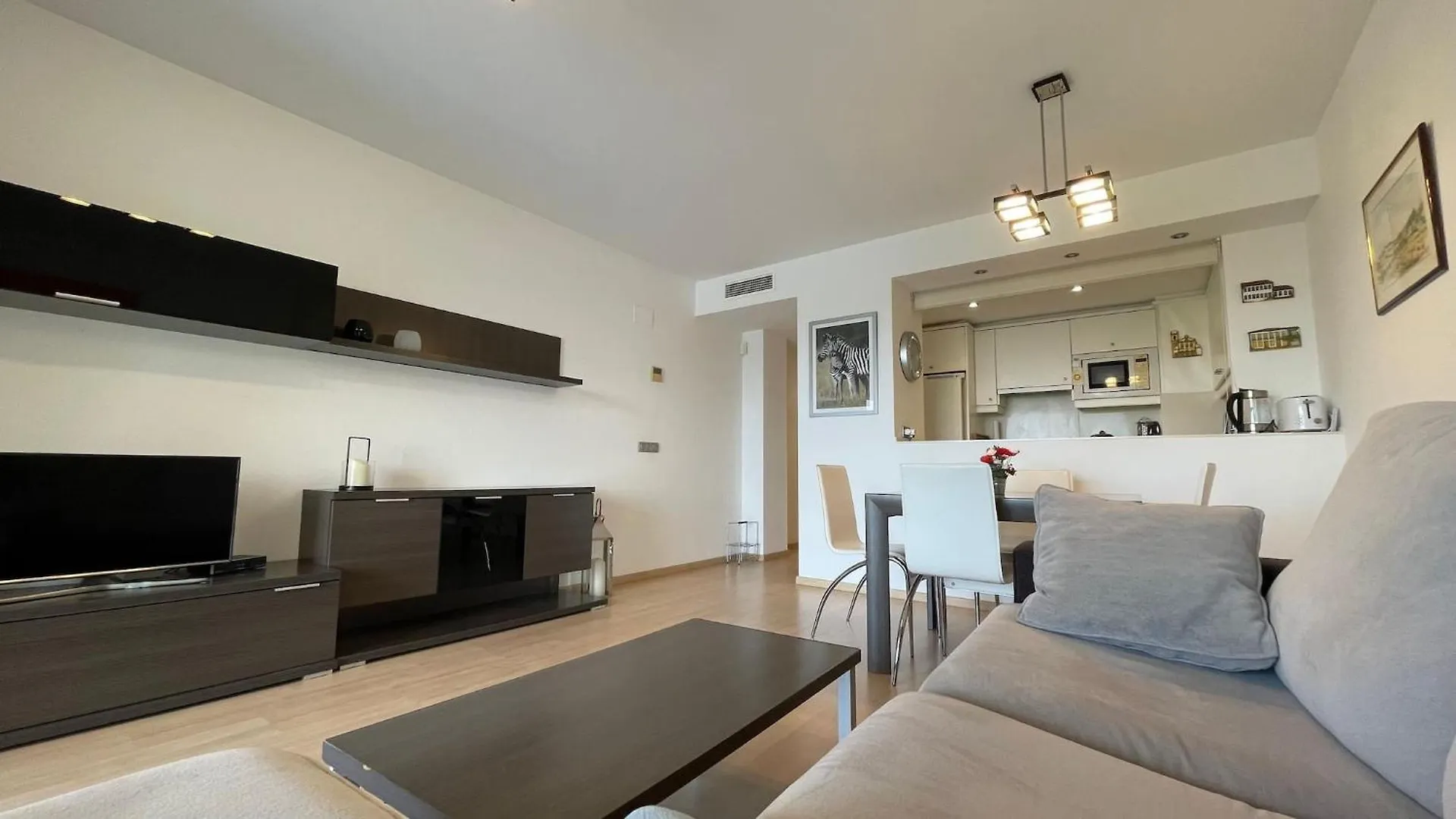 Precioso Apartamento En Complejo De Al Standing Av-16 Roses Apartment